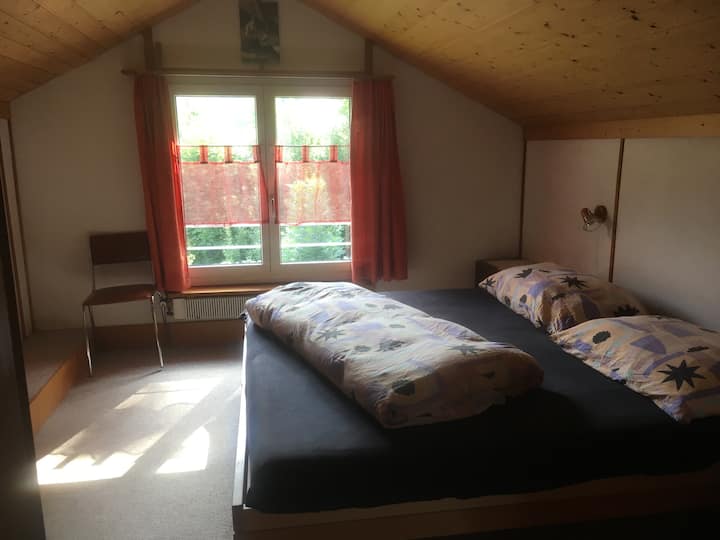 Chambre 2
lit double, qui peut également être séparé en lit simple