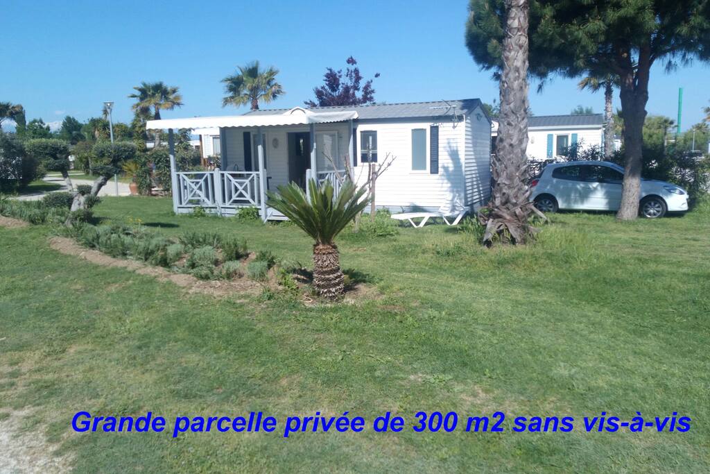 Grande parcelle 300 m2 sans vis-à-vis. Tranquilité assurée.