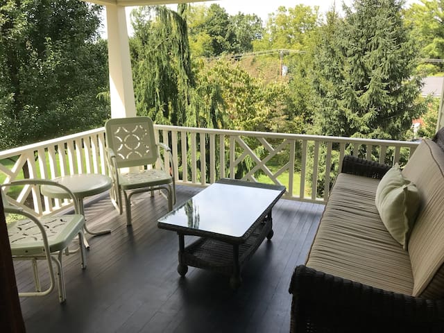 Airbnb Lewisburg Vacation Rentals Places To Stay West