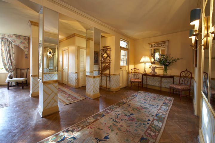 Chelsea Family House on River – Enquiries Only gallery image 3