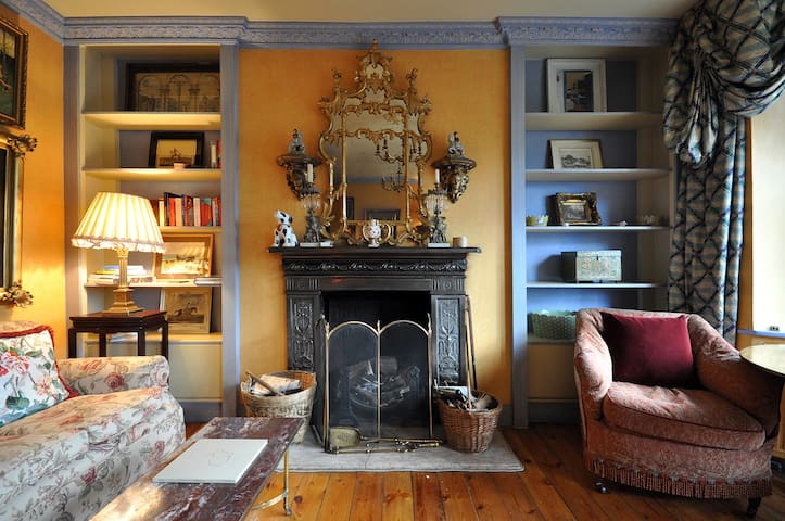 Chelsea Family House on River – Enquiries Only gallery image 2