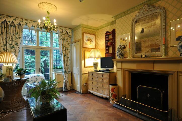 Chelsea Family House on River – Enquiries Only gallery image 5