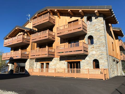 Popular Airbnb listing: Sunny terrace on the slopes in Albiez Montrond