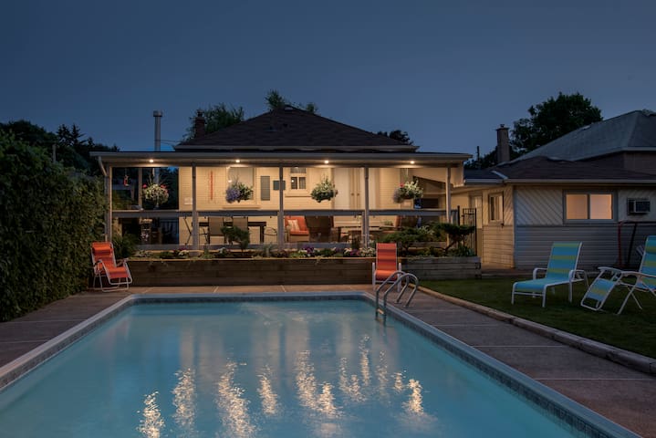 Cozy, Private Studio Flat 21 min to downtown by GO