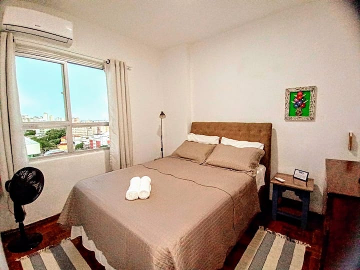 غرفة بسرير مزدوج 
