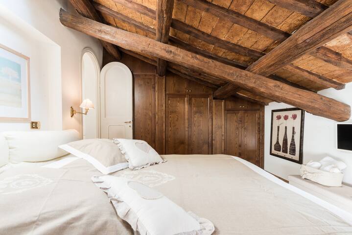 Campo de Fiori – Penthouse in the heart of Rome gallery image 5