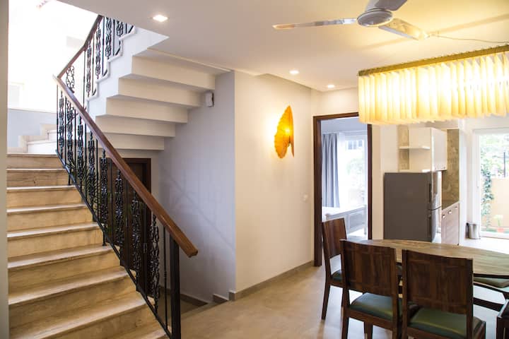 Dining area image 2