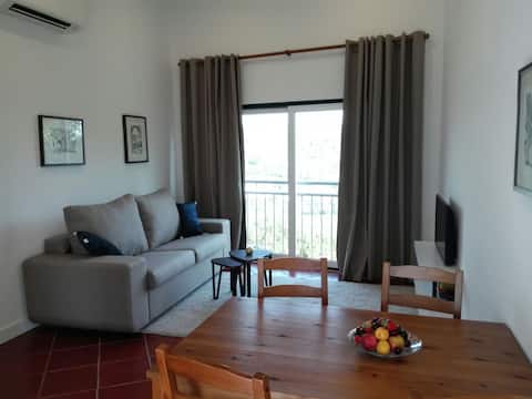 Top Airbnb: BnB View - Little House em Alcobaça