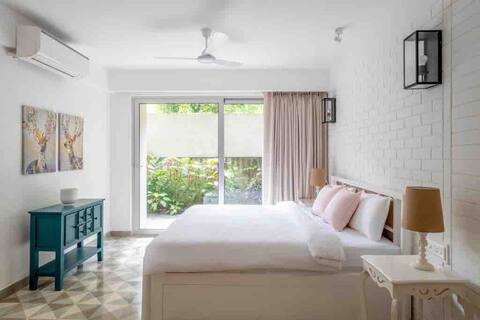 Beautiful 2bhk apartment with pool and wifi