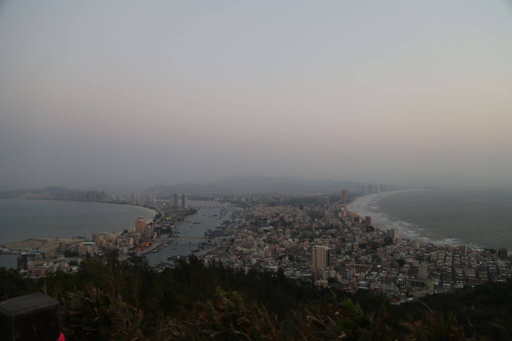 双月双湾