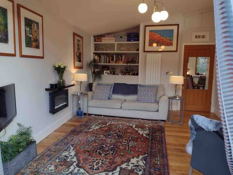 Light and spacious eco-home in unique community
