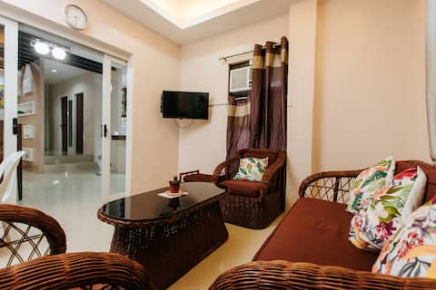 Bahay Ni Kikay with Wifi, Netflix and Cable TV