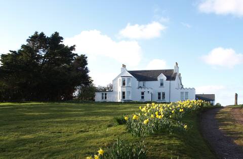 Achaban House: Mull, Iona and Staffa - Whole House