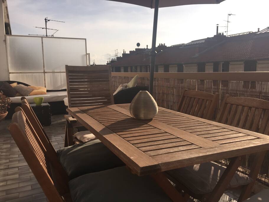 terrasse côté repas facile d'accès