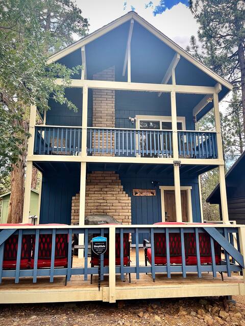 Cozy 3 bedroom cabin with bunk room for kids!