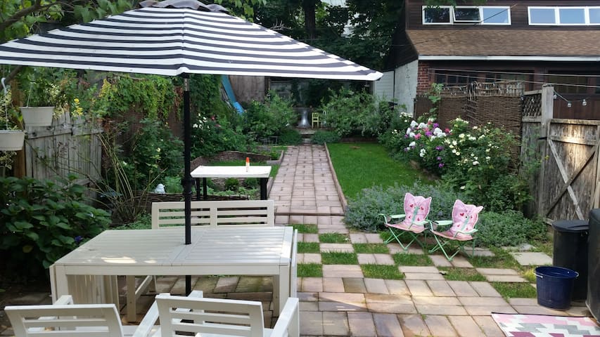 Charming 2 Bedroom by Prospect Park