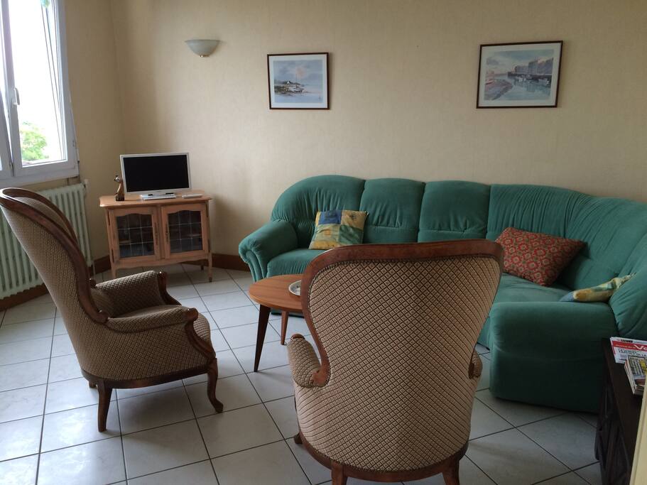 LE SALON