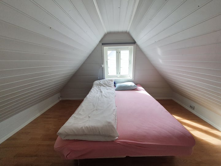 Hlavná spálňa na 2. poschodí