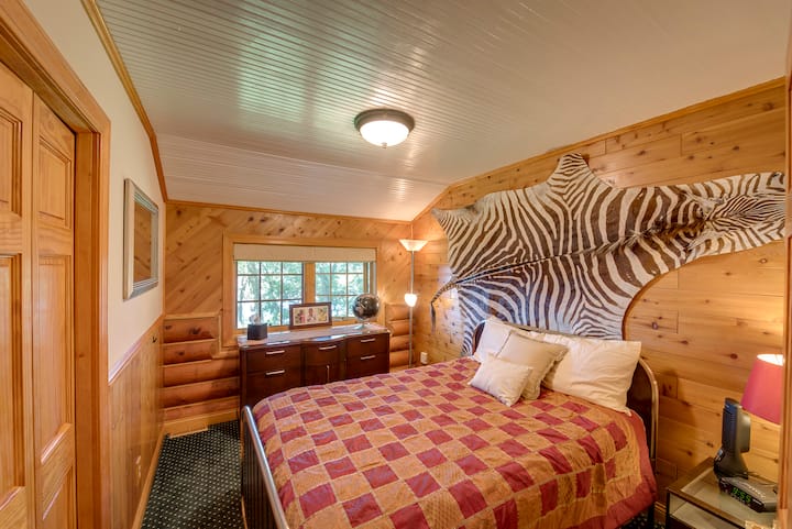 Dormitorio "Tanzania" con cama completa