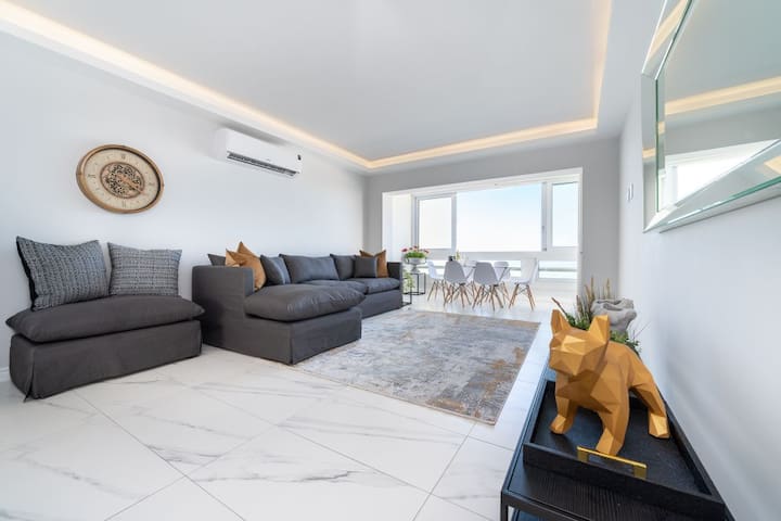 Ocean, sunshine & sea breeze gallery image 3