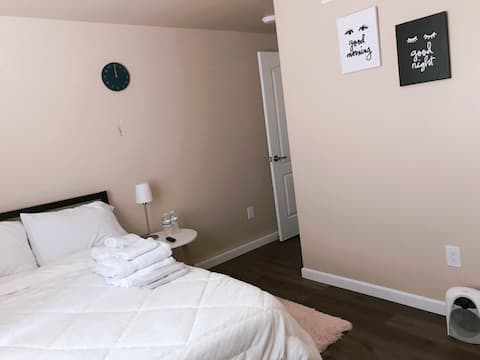 Near SF and SFO - Entire Suite w/Private Entrance