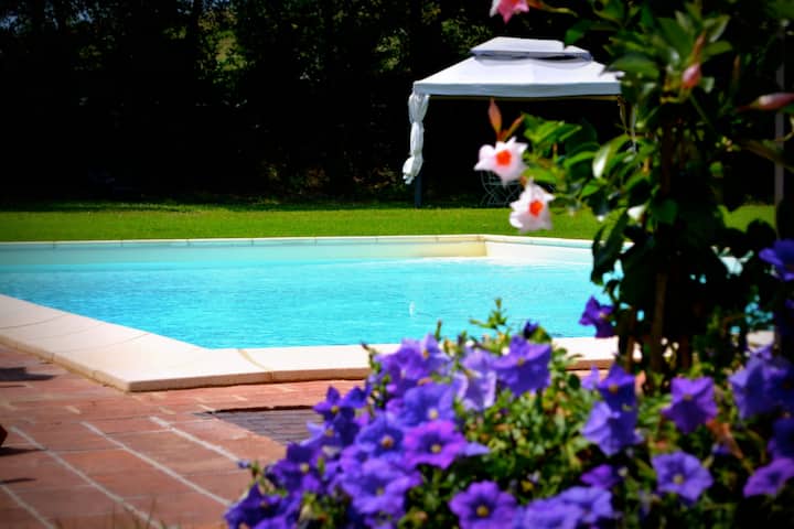 Farmhouse with pool (Lavanda)