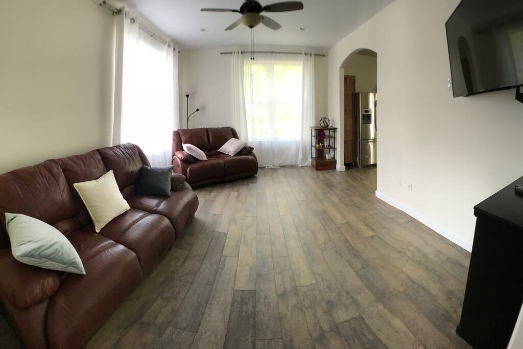 Spacious living room