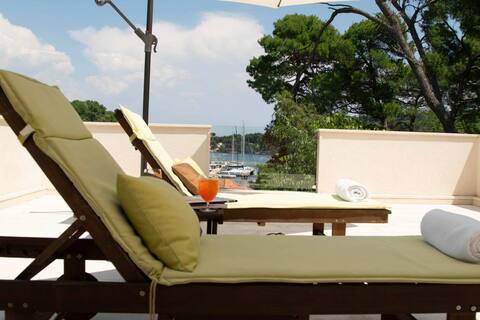 Villa Azzurro, Solta Island, pool, kayaks, bikes