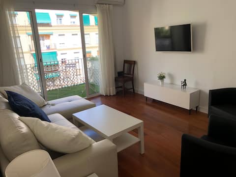 Top performing Airbnb: Malaga ideal for families and friends, luxury beach downtown in Cañada De Los Ingleses