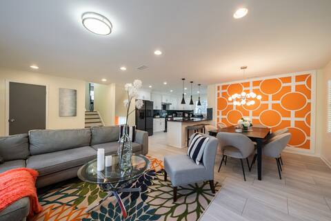 Asian District - Entire 4 BDR Home w Deck