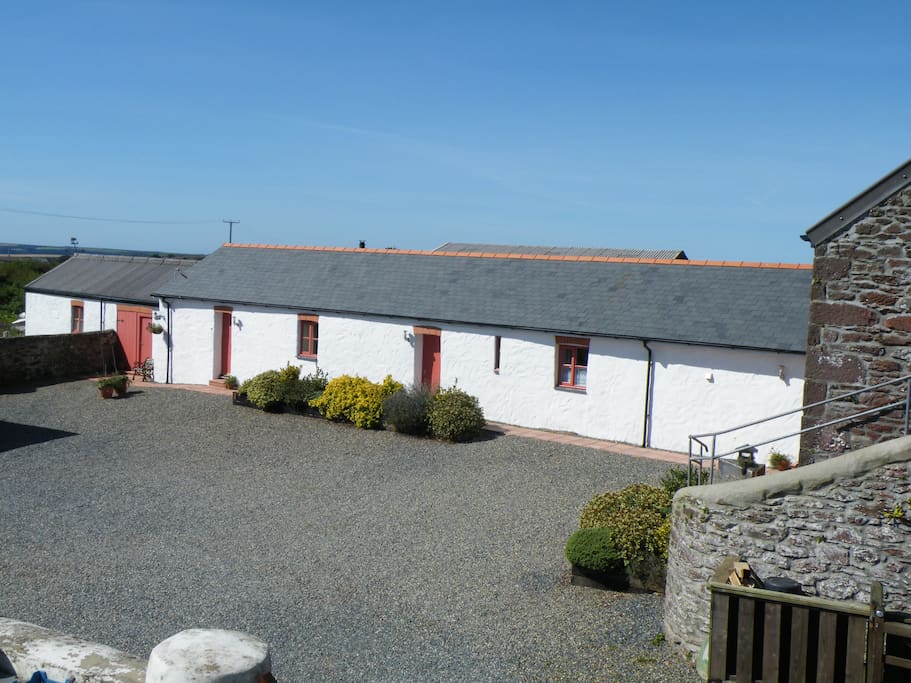 Upper Neeston Lodges