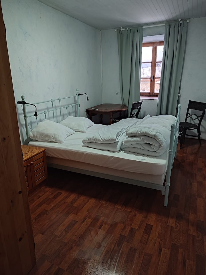 Chambre simple lit double étage