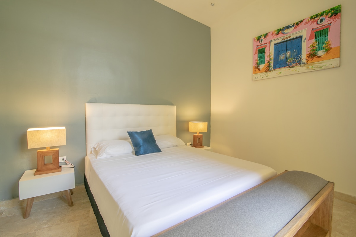 Cartagena stay, 19
