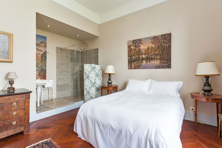 Jade's bedroom