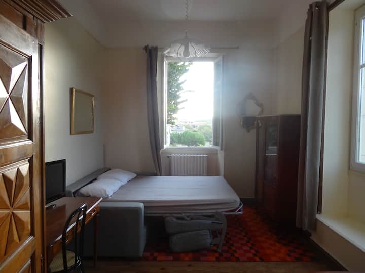 Habitación sofá cama abierta