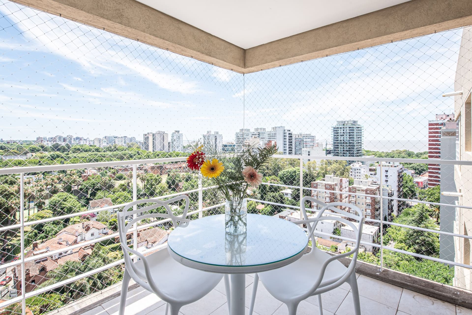 Two-room apartment with parking in Vicente López