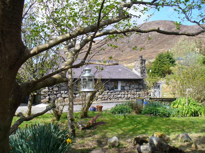 Blackhouse at Tigh nan Seileach,