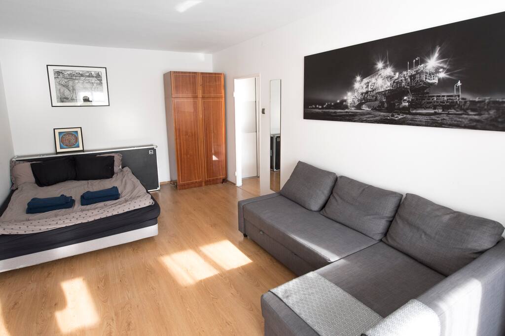 Living & bedroom - queen size bed + pull out sofa bed for extra guest (linen and towel set will be provided)