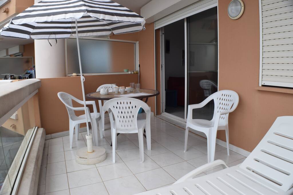 Terrasse 12m2 avec 2 transats