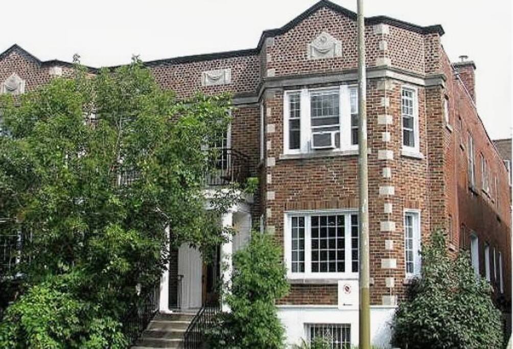 Westmount Studio HEC UdeM Downtown Apartments for Rent in Montreal