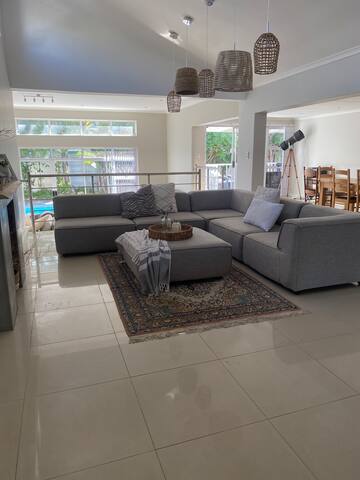 Kite Villa – 5 Bed Coastal Home With Large Pool gallery image 4