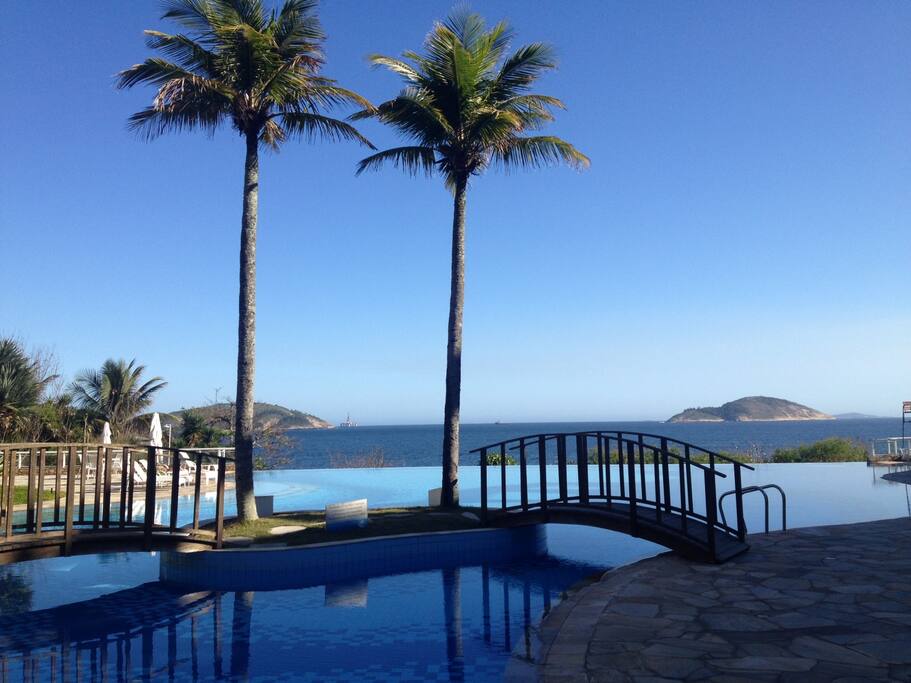 Piscina espelho d'água