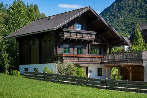 Ausseer Chalet, w poblizu Hallstatt, dom w Alpach