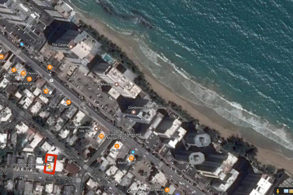 Aereal picture of the of the surrounding, beautiful beach, nice Restaurants's,