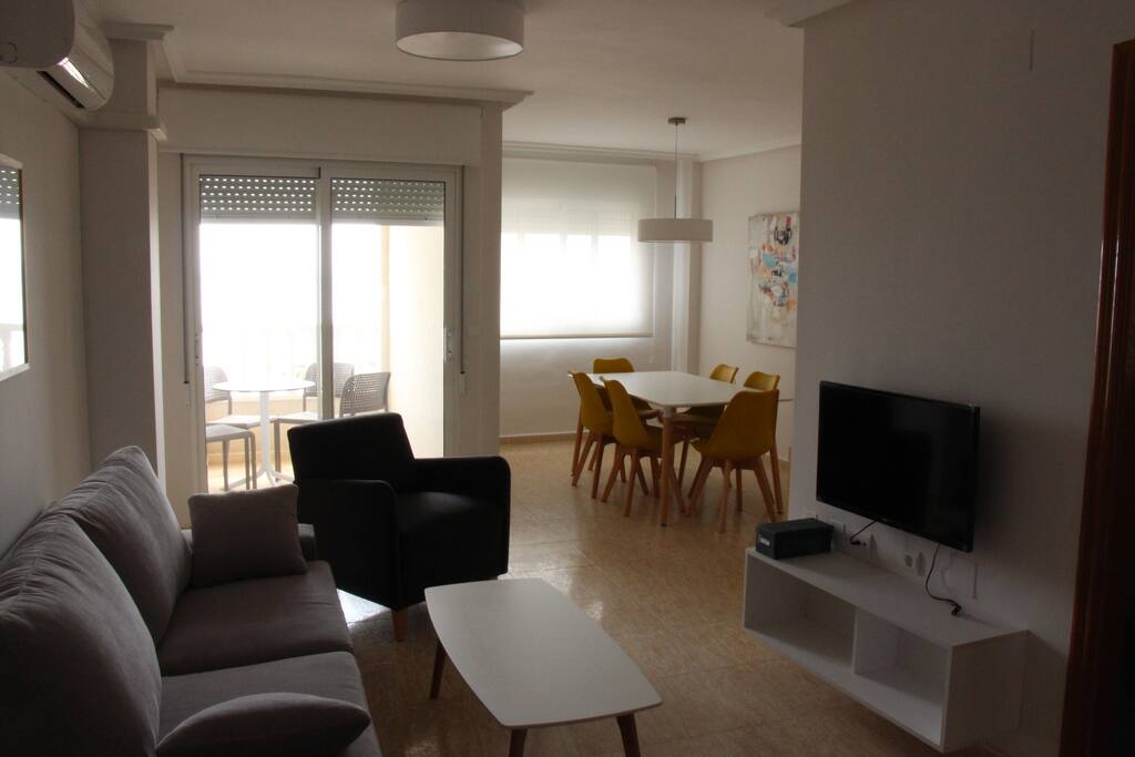 SALON - COMEDOR