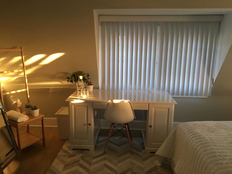 Large desk with Eiffel chair