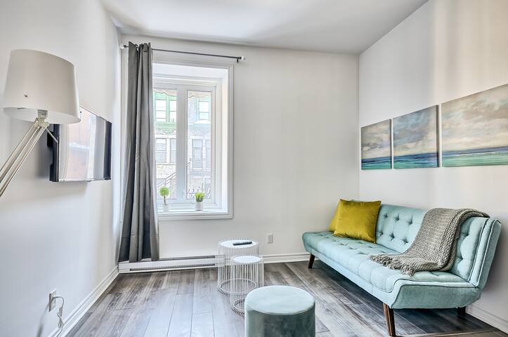 Stylish Cheerful Appartment Downtown Montreal