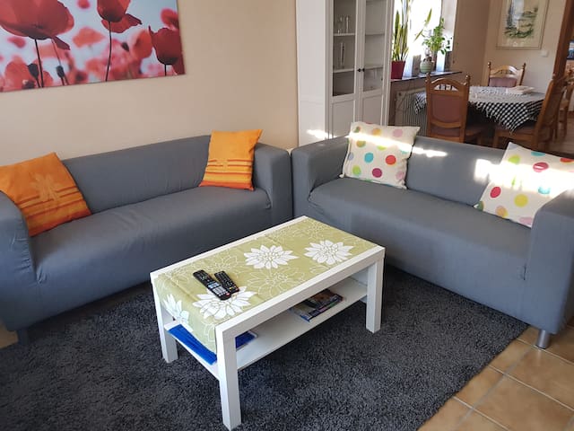 Priv. Accommodation between Cologne u. Bonn. Near airport