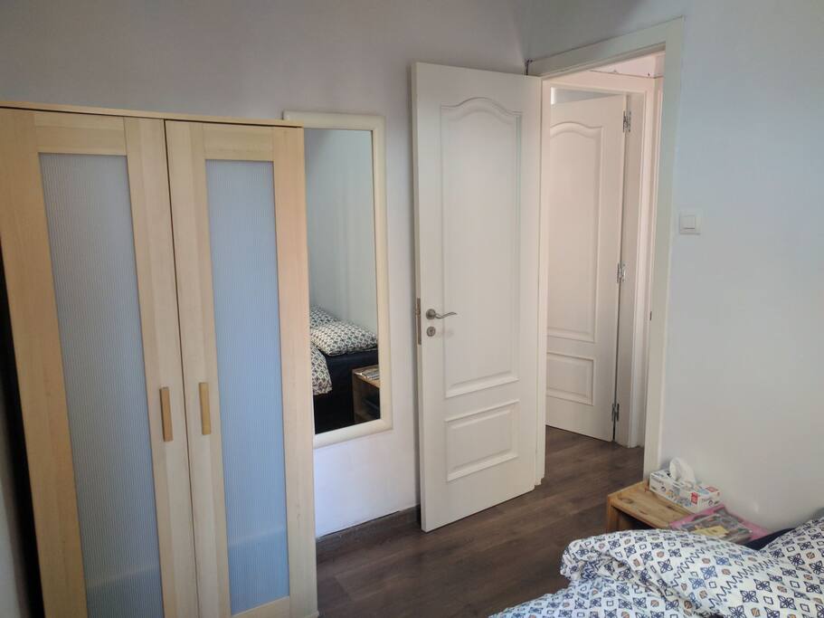 A big closet so that you don't have to live off your suitcase