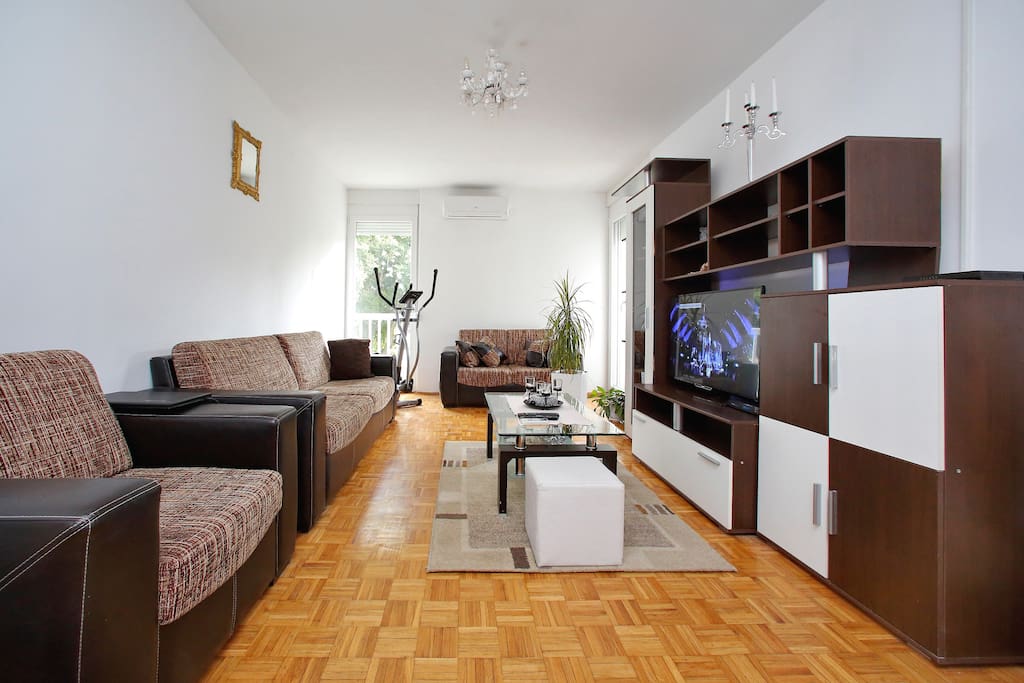 Living room (sofa bed for 2, smart tv, air-conditioner, free wi-fi)